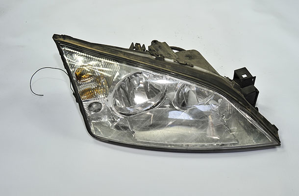 ford cıkma yedek mondeo 2 sağ far